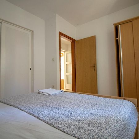 Apartments Petar Maksan Pakoštane Exterior foto