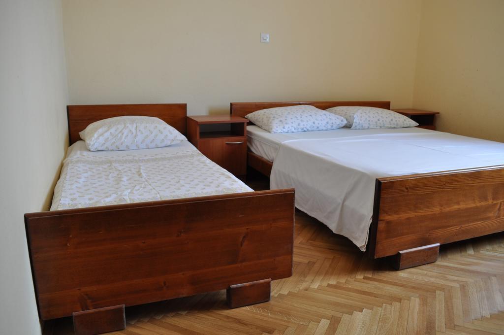 Apartments Petar Maksan Pakoštane Zimmer foto